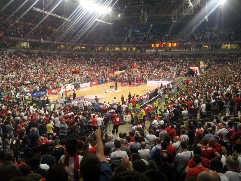 Vlada izdvaja 72 miliona dinara za Crvenu zvezdu i Partizan